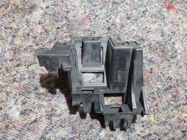 bontott VW JETTA Bal hátsó Lökhárító Tartó (Műanyag)