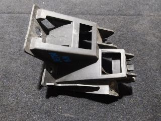 bontott VW JETTA Bal hátsó Lökhárító Tartó (Műanyag)