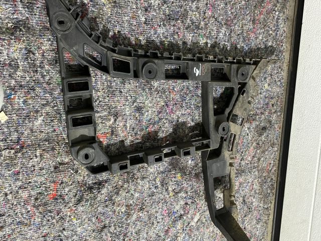 bontott VW JETTA Bal hátsó Lökhárító Tartó (Műanyag)