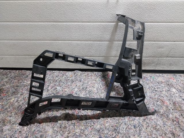 bontott VW JETTA Bal hátsó Lökhárító Tartó (Műanyag)