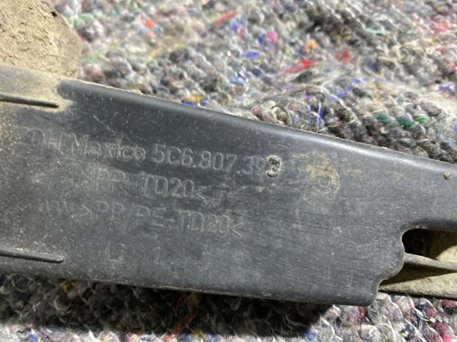 bontott VW JETTA Bal hátsó Lökhárító Tartó (Műanyag)