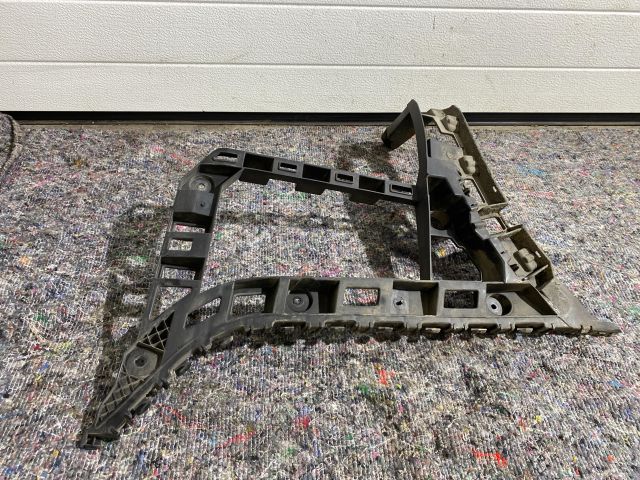 bontott VW JETTA Bal hátsó Lökhárító Tartó (Műanyag)