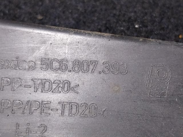 bontott VW JETTA Bal hátsó Oldal Lökhárító Tartó (Műanyag)