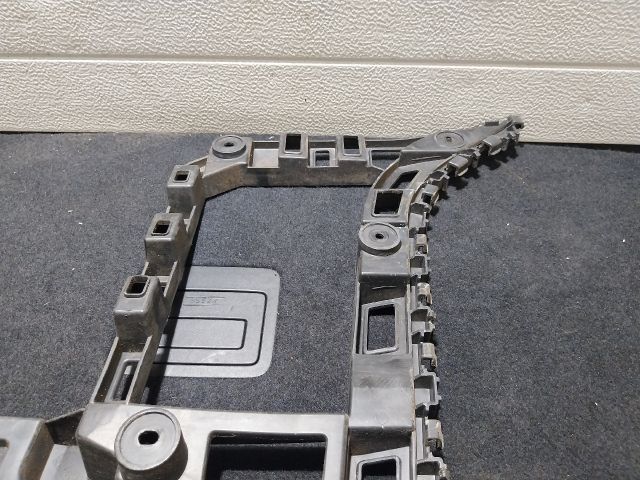 bontott VW JETTA Bal hátsó Oldal Lökhárító Tartó (Műanyag)