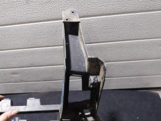 bontott VW JETTA Bal hátsó Oldal Lökhárító Tartó (Műanyag)