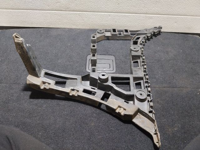 bontott VW JETTA Bal hátsó Oldal Lökhárító Tartó (Műanyag)