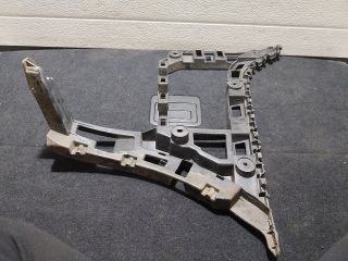 bontott VW JETTA Bal hátsó Oldal Lökhárító Tartó (Műanyag)