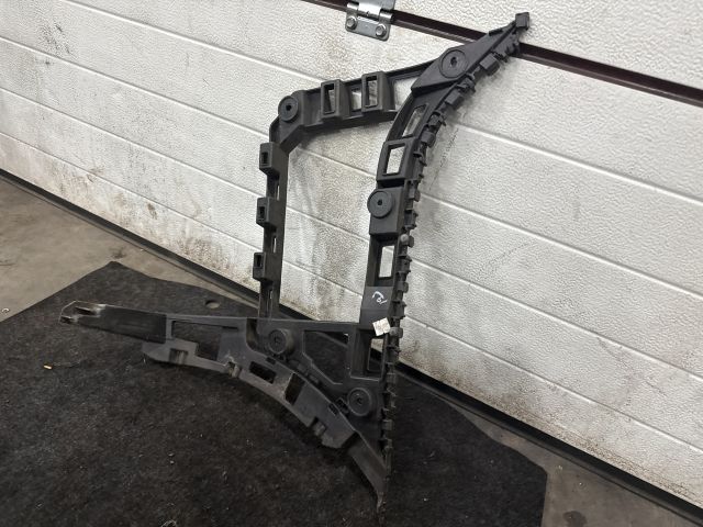 bontott VW JETTA Bal hátsó Oldal Lökhárító Tartó (Műanyag)