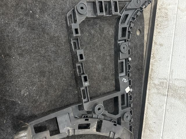 bontott VW JETTA Bal hátsó Oldal Lökhárító Tartó (Műanyag)