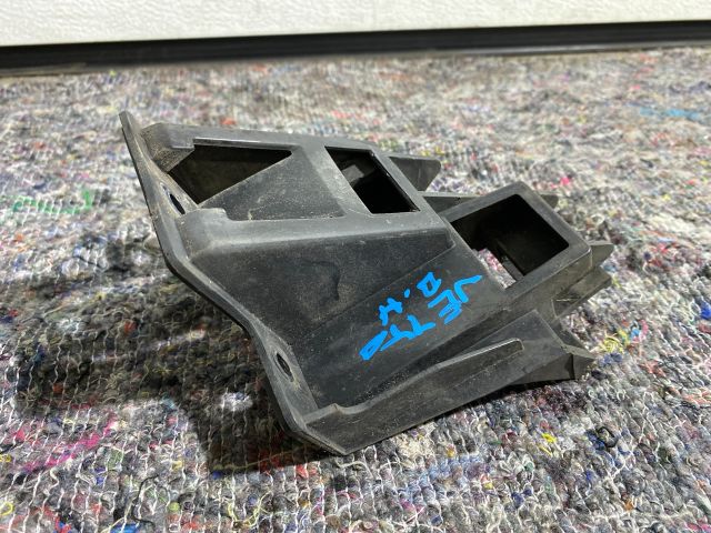 bontott VW JETTA Bal hátsó Oldal Lökhárító Tartó (Műanyag)