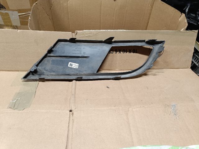 bontott VW JETTA Bal Ködlámpa Rács