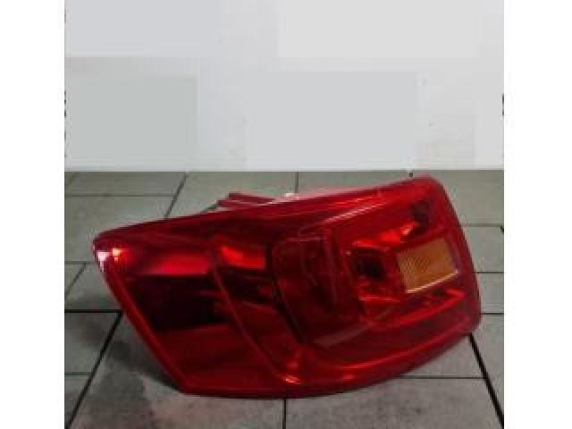 bontott VW JETTA Bal Külső Hátsó Lámpa