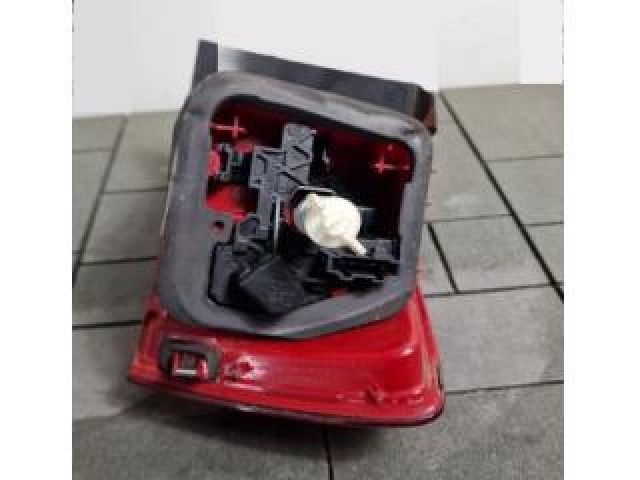 bontott VW JETTA Bal Külső Hátsó Lámpa