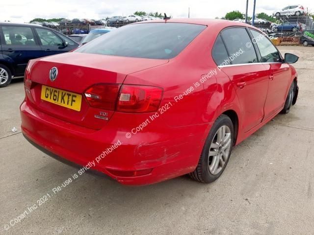 bontott VW JETTA Bal Külső Hátsó Lámpa