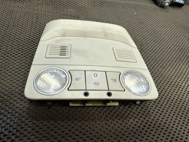 bontott VW JETTA Beltér Világítás Első