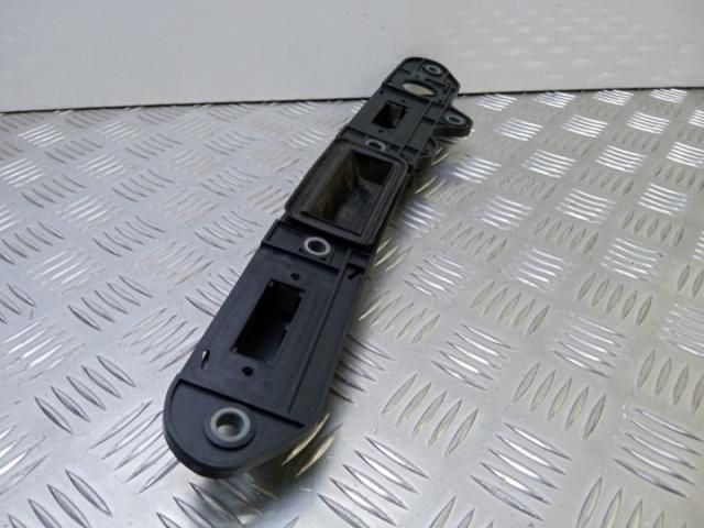 bontott VW JETTA Csomagtér Nyitó Kar / Gomb