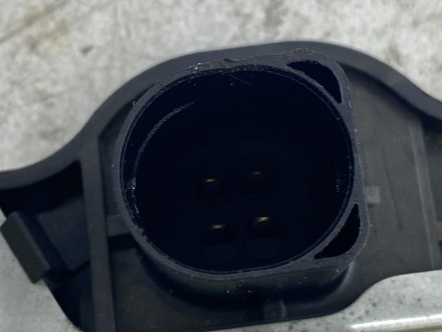 bontott VW JETTA Csomagtér Nyitó Kar / Gomb