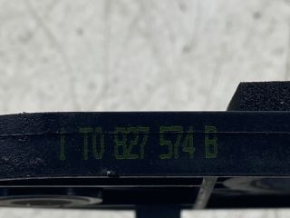 bontott VW JETTA Csomagtér Nyitó Kar / Gomb