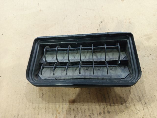 bontott VW JETTA Csomagtér Szellőző Hátsó