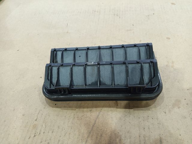 bontott VW JETTA Csomagtér Szellőző Hátsó