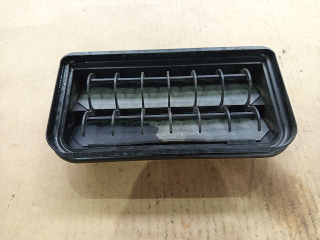 bontott VW JETTA Csomagtér Szellőző Hátsó