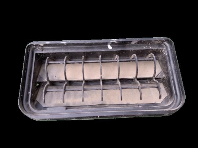 bontott VW JETTA Csomagtér Szellőző Jobb