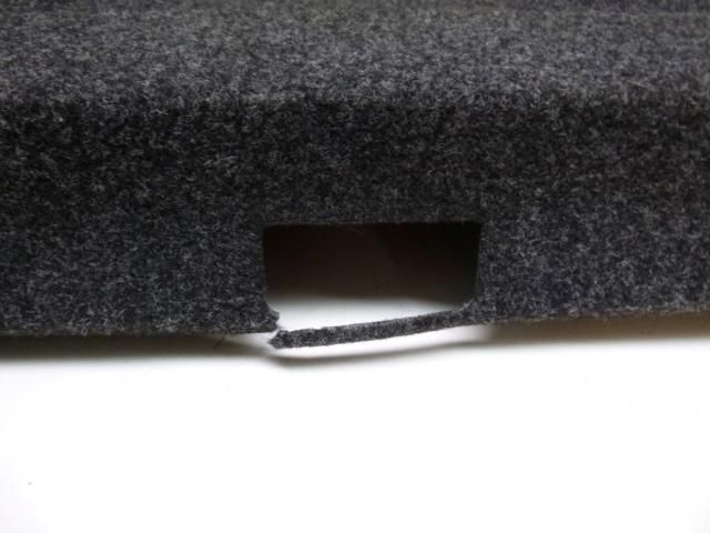 bontott VW JETTA Csomagtérajtó Burkolat Alsó