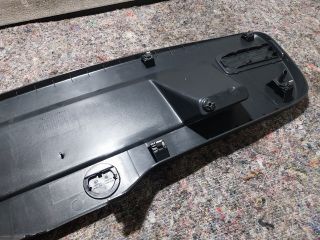 bontott VW JETTA Csomagtérajtó Burkolat Felső