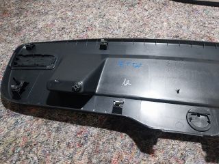 bontott VW JETTA Csomagtérajtó Burkolat Felső