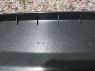 bontott VW JETTA Csomagtérajtó Burkolat Felső