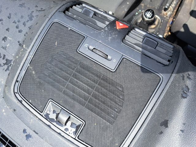 bontott VW JETTA Csomagtérajtó Gumikéder