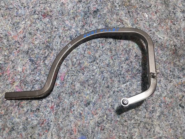 bontott VW JETTA Csomagtérajtó Jobb Zsanér