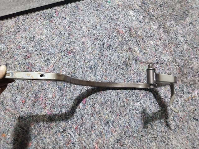 bontott VW JETTA Csomagtérajtó Jobb Zsanér