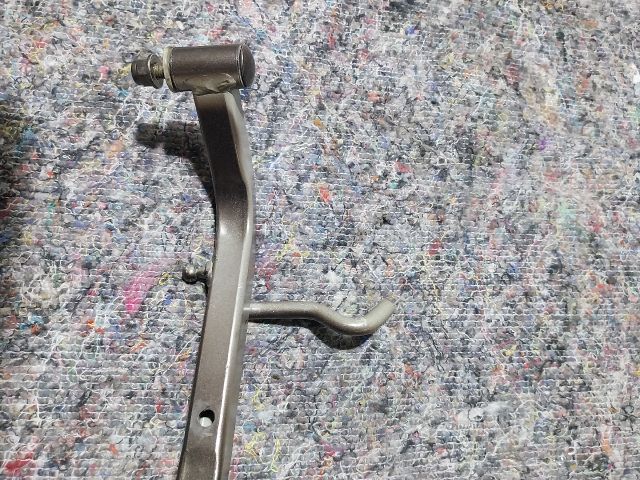 bontott VW JETTA Csomagtérajtó Jobb Zsanér