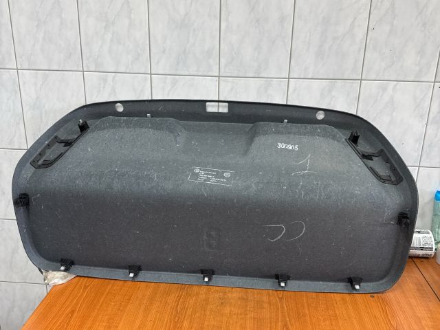 bontott VW JETTA Csomagtérajtó Kárpit