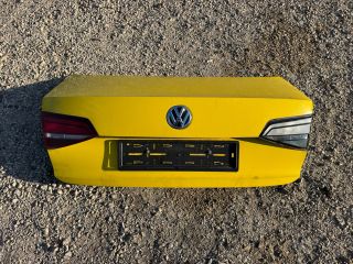 bontott VW JETTA Csomagtérajtó (Részeivel)