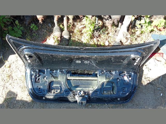 bontott VW JETTA Csomagtérajtó (Részeivel)