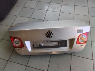 bontott VW JETTA Csomagtérajtó (Részeivel)