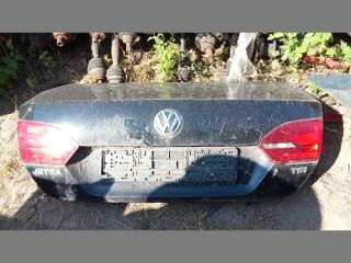 bontott VW JETTA Csomagtérajtó (Részeivel)