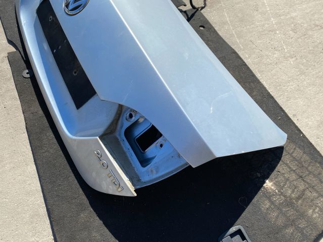 bontott VW JETTA Csomagtérajtó (Részeivel)