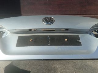 bontott VW JETTA Csomagtérajtó (Részeivel)