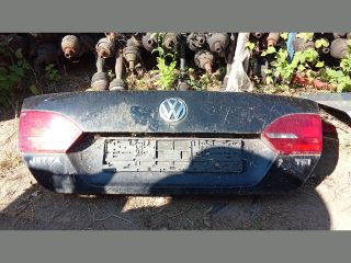 bontott VW JETTA Csomagtérajtó (Részeivel)