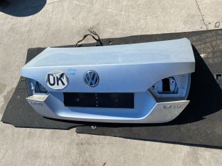 bontott VW JETTA Csomagtérajtó (Részeivel)