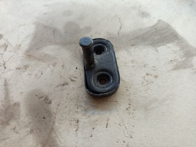 bontott VW JETTA Csomagtérajtó Ütköző