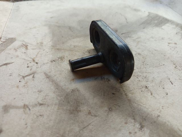 bontott VW JETTA Csomagtérajtó Ütköző