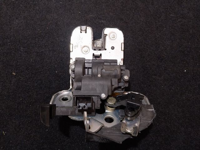 bontott VW JETTA Csomagtérajtó Zárszerkezet