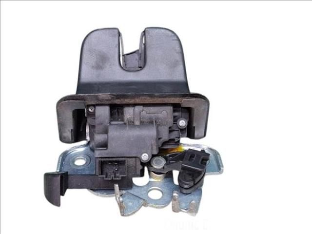 bontott VW JETTA Csomagtérajtó Zárszerkezet