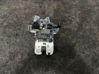 bontott VW JETTA Csomagtérajtó Zárszerkezet