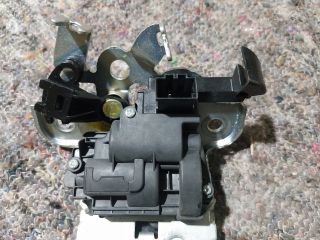 bontott VW JETTA Csomagtérajtó Zárszerkezet