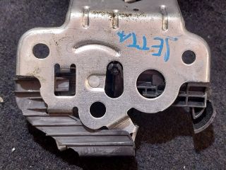 bontott VW JETTA Csomagtérajtó Zárszerkezet